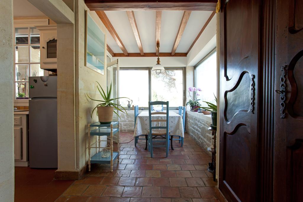 Mas Des Collines Bed and Breakfast Fontvieille Rum bild