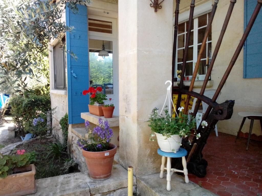 Mas Des Collines Bed and Breakfast Fontvieille Exteriör bild